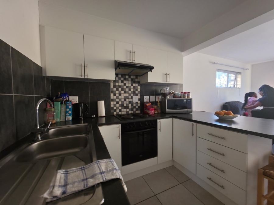 2 Bedroom Property for Sale in Houghton Place Western Cape